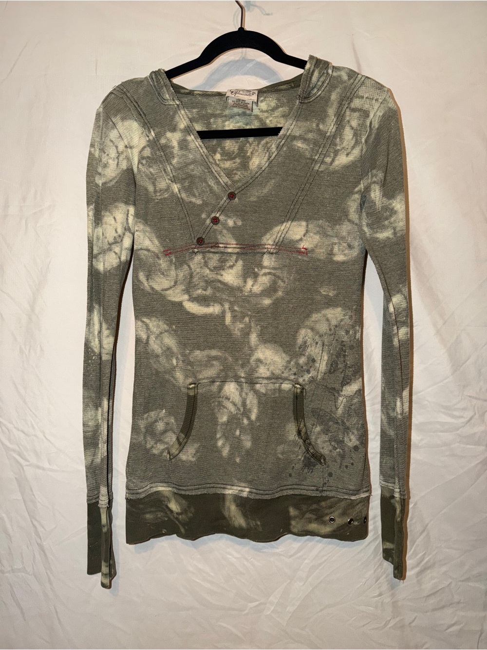 Women’s Olive Tie-Dye V-Neck Pullover Hoodie with Button Accent